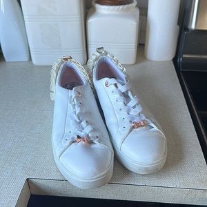 Like new  Ted Baker sneakers